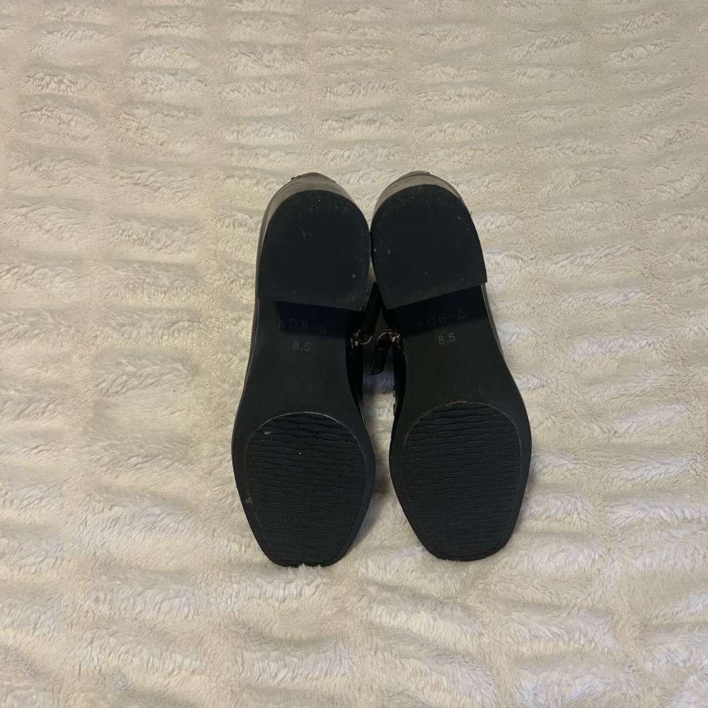 Dagger Black Ankle Boots, size 8.5 - Picture 3 of 3